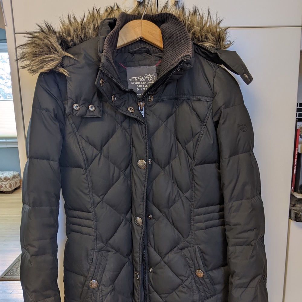 Esprit Black Quilted Ski Snow Jacket with Faux Fur Hood